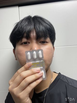 [몸엔용] 에버업 멀티비타민&미네랄, 눈건강 루테인 혈행건강 오메가3, 면역 프로바이오틱스 3종 택1 — 4.5점을 준 리뷰어가 2022년 4월 올린 사용 사진