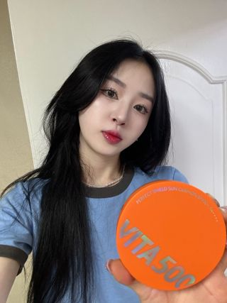 광동생활건강 MF[광동] 비타500✨주름개선·미백·SPF50+🌞퍼펙트쉴드 빅 선쿠션 본품 — 5점을 준 리뷰어가 2024년 5월 올린 사용 사진