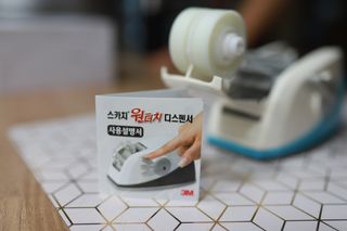 3M 한번의 터치로 깔끔하게 착! 원터치 테이프 디스펜서 — 4.5점을 준 리뷰어가 2023년 7월 올린 사용 사진