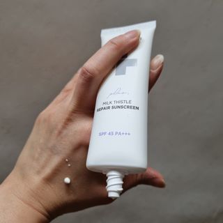 바노바기 코스메틱 바노바기 밀크씨슬 리페어 시카 선스크린 플러스 50ml — 3점을 준 리뷰어가 2023년 2월 올린 사용 사진