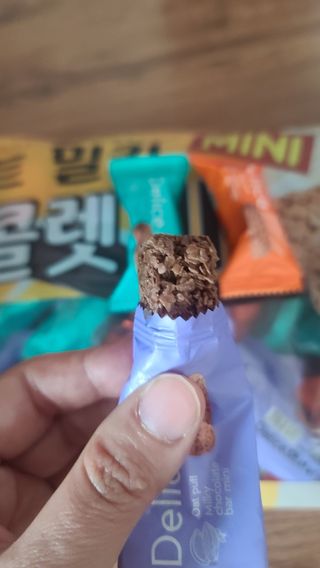 델리스 오트 밀키 초콜릿 바 — 5점을 준 리뷰어가 2022년 3월 올린 사용 사진