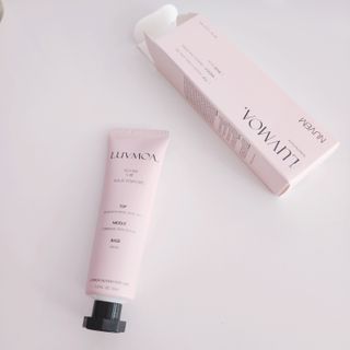 러브모아 향수 고체향수 승무원 고체향수 바르는 향수 니치향수 도손 우드세이지 앤 씨솔트 — 4.5점을 준 리뷰어가 2022년 10월 올린 사용 사진