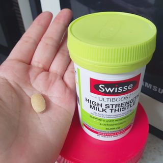 Swisse 스위스 고함량 밀크씨슬 35,000mg 60정 — 5점을 준 리뷰어가 2021년 11월 올린 사용 사진