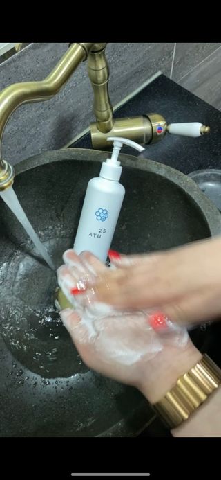 AYU25[아유트웬티파이브]피부 진정, 보습 와일즈 로즈 핸드워시 — 5점을 준 리뷰어가 2021년 5월 올린 사용 사진