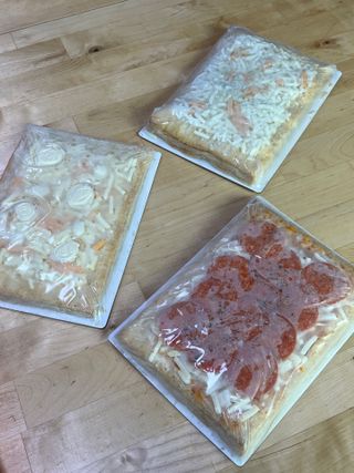 [푸딩팩토리] 페스츄리 피자 4종 택3_파이브 치즈/페퍼로니 비프칠리/고추베이컨 포테이토/허니고르곤졸라 — 5점을 준 리뷰어가 2022년 7월 올린 사용 사진