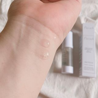 플레라디 에델바이스 워터풀 젤리 세럼 — 5점을 준 리뷰어가 2021년 7월 올린 사용 사진