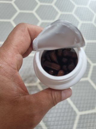 프리마인 홍삼의 강력한 에너지, 이제는 흡수율을 높인 최첨단 캡슐로 간편하게 초고속 충전하세요. — 5점을 준 리뷰어가 2022년 6월 올린 사용 사진