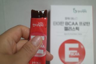 [인디닥터] 타이탄 BCAA 프로틴 젤리스틱 — 4점을 준 리뷰어가 2022년 5월 올린 사용 사진