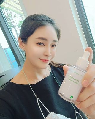 페이스리퍼블릭 카밍 블레미쉬 마데카 세럼 — 5점을 준 리뷰어가 2021년 7월 올린 사용 사진