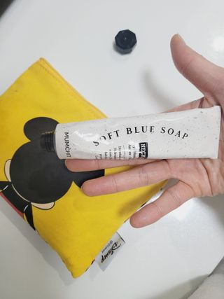 멈칫(MUMCHIT) 넥퍼퓸 NECKPERFUME 2가지 향 — 5점을 준 리뷰어가 2021년 11월 올린 사용 사진