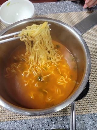 [풀무원] 자연은맛있다 정면, 백면, 홍면  세트 — 5점을 준 리뷰어가 2021년 4월 올린 사용 사진