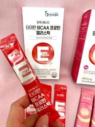 인디닥터 면역 생생 핑크 이뮨 젤리 + 타이탄 BCAA 프로틴 젤리스틱 — 5점을 준 리뷰어가 2022년 3월 올린 사용 사진