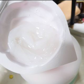 제주인디 카멜리아 블러썸 바이오셀룰로오스 마스크팩 — 5점을 준 리뷰어가 2021년 10월 올린 사용 사진