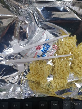 칩스틱 과자젓가락 게이밍젓가락 2ea / KC인증 식품용 — 5점을 준 리뷰어가 2021년 11월 올린 사용 사진