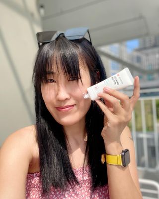 리더스코스메틱 리더스 카밍 바이오틱스 선 에센스 SPF 50+ PA++++ — 5점을 준 리뷰어가 2022년 6월 올린 사용 사진