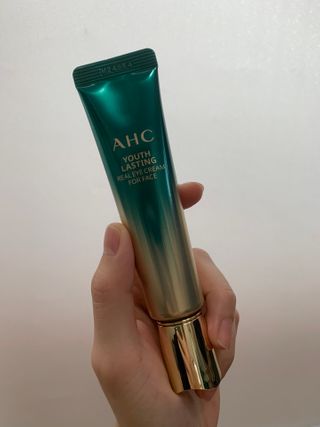 [NEW 탄력유턴 아이크림] AHC 유스 래스팅 리얼 아이크림 포 페이스 — 5점을 준 리뷰어가 2021년 1월 올린 사용 사진