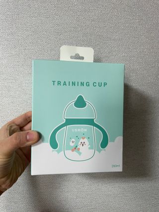 유비맘 트라이탄 코니빨대컵_컬러 랜덤 발송 — 3점을 준 리뷰어가 2021년 3월 올린 사용 사진