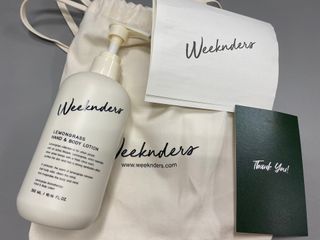 [위켄더스] 끈적임 없이 수분감을 채워주는 핸드& 바디로션 1종 랜덤발송 — 5점을 준 리뷰어가 2022년 5월 올린 사용 사진