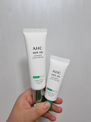 [AHC] 세이프온 에센스 선크림 올리브영 스페셜 증정 기획세트 — 5점을 준 리뷰어가 2022년 6월 올린 사용 사진