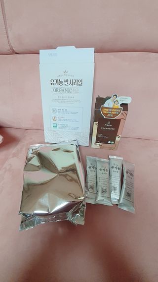 씨알푸드 유기농 쌀 시리얼 390g + 갓 구운 유기농 발아통곡물 150g — 5점을 준 리뷰어가 2022년 1월 올린 사용 사진