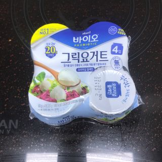 매일바이오 그릭요거트 오리지널 플레인 4개, 로스터리 커피믹스 4개 — 5점을 준 리뷰어가 2021년 12월 올린 사용 사진
