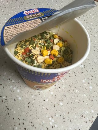 NISSIN 닛신 컵누들  4종 - 씨푸드오리지날, 씨푸드 스파이시, 씨푸드 커리, 씨푸드 XO소스 — 4.5점을 준 리뷰어가 2023년 1월 올린 사용 사진