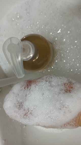 빅그린 안티 헤어로스 탈모 카렌듈라 바이옴 샴푸 500ml (지성두피용) — 5점을 준 리뷰어가 2022년 7월 올린 사용 사진
