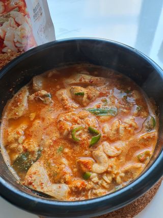 소담스퀘어 상암 궁중해물탕조씨집 백년가게 조씨집 팔뚝탕1인분550g — 4점을 준 리뷰어가 2022년 12월 올린 사용 사진