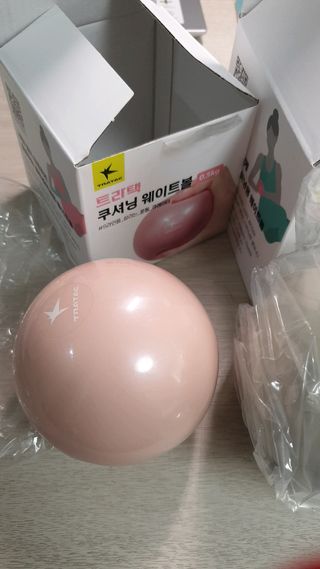 트라택 쿠셔닝 웨이트볼 0.5kg + 1kg SET — 5점을 준 리뷰어가 2022년 5월 올린 사용 사진