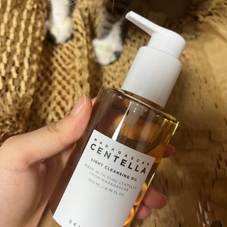 스킨1004 [SKIN1004] 마다가스카르 센텔라 라이트 클렌징 오일 200ml — 5점을 준 리뷰어가 2024년 8월 올린 사용 사진