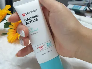 리더스코스메틱 리더스 카밍 바이오틱스 선 에센스 SPF 50+ PA++++ — 5점을 준 리뷰어가 2022년 5월 올린 사용 사진