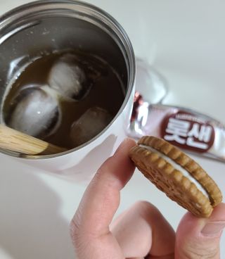 롯데제과 롯샌 카페크런치 — 3.5점을 준 리뷰어가 2021년 10월 올린 사용 사진