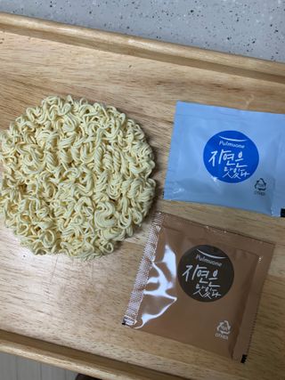 [풀무원] 자연은맛있다 정면, 백면, 홍면  세트 — 5점을 준 리뷰어가 2021년 4월 올린 사용 사진