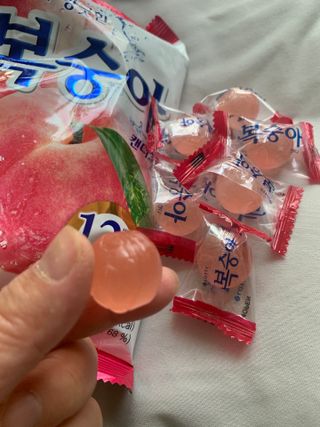 청포도캔디 복숭아캔디 — 5점을 준 리뷰어가 2022년 11월 올린 사용 사진