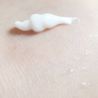 더마비 데오프레쉬 바디 프라이머 — 5점을 준 리뷰어가 2021년 6월 올린 사용 사진