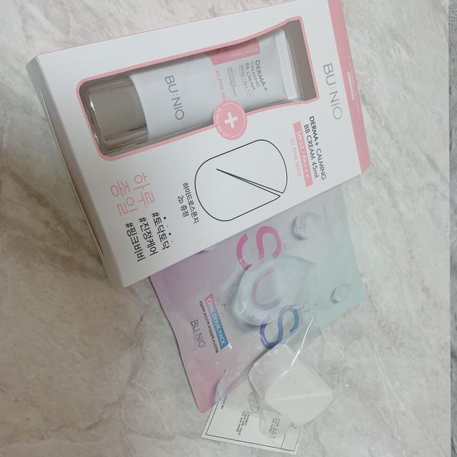 뷰니오 더마플러스 카밍 비비크림 리뷰 사진