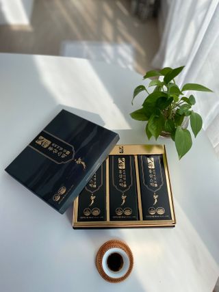 헬스업_천명진프리미엄홍삼스틱_10ml x 30포 — 5점을 준 리뷰어가 2021년 1월 올린 사용 사진
