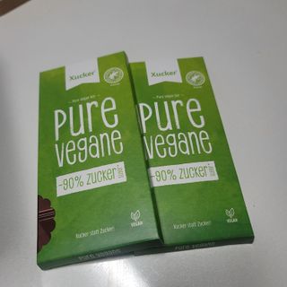 당류2g 자일리톨로 단맛을낸 슈카 퓨어비건 무설탕초콜릿 Xucker vegan 2개입 — 4점을 준 리뷰어가 2021년 4월 올린 사용 사진