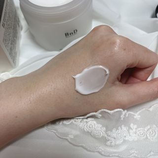비엔디 2NOW[한글]]BnD 바디 미백 겨드랑이 크림 — 5점을 준 리뷰어가 2024년 12월 올린 사용 사진