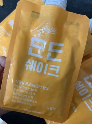 [덜다] 든든 식물성 단백질 쉐이크 40g X 7입 (곡물/딸기) — 5점을 준 리뷰어가 2023년 8월 올린 사용 사진