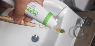 프리마인 유해균 뿐만 아니라 유익균까지 씻어내는 치약은 그만, 건강한 구강환경을 만드는 덴탈엔오 — 4점을 준 리뷰어가 2022년 7월 올린 사용 사진