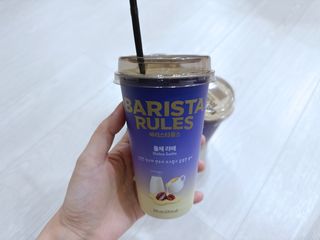 바리스타룰스 돌체 라떼 — 5점을 준 리뷰어가 2023년 4월 올린 사용 사진