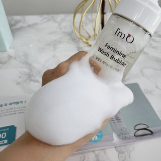 아임오 페미닌워시 150ML + 페미닌티슈6입 + 아임오스티커 + 쿠폰북 — 5점을 준 리뷰어가 2021년 10월 올린 사용 사진