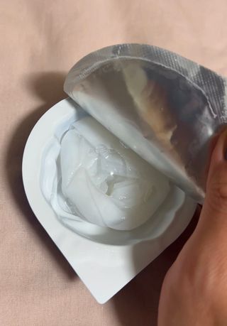 제주인디 카멜리아 블러썸 바이오셀룰로오스 마스크팩 — 5점을 준 리뷰어가 2021년 10월 올린 사용 사진