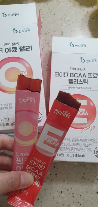 인디닥터 면역 생생 핑크 이뮨 젤리 + 타이탄 BCAA 프로틴 젤리스틱 — 5점을 준 리뷰어가 2022년 4월 올린 사용 사진