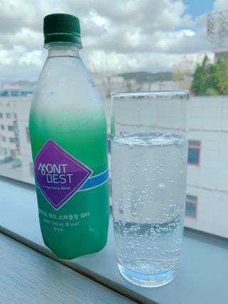 몽베스트 Montbest with Sparkling water Plain 20병 — 5점을 준 리뷰어가 2021년 11월 올린 사용 사진