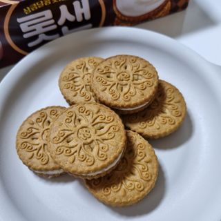 롯데제과 롯샌 카페크런치 — 5점을 준 리뷰어가 2021년 10월 올린 사용 사진