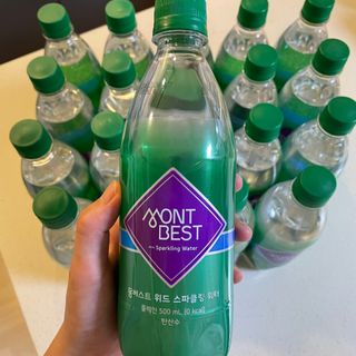 몽베스트 Montbest with Sparkling water Plain 20병 — 5점을 준 리뷰어가 2021년 11월 올린 사용 사진
