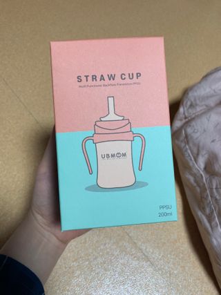 유비맘 샘방지 PPSU 빨대컵_컬러 랜덤 발송 — 5점을 준 리뷰어가 2020년 12월 올린 사용 사진