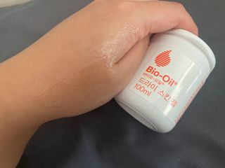 바이오오일 [바이오-오일] 드라이 스킨 젤 100ml — 3점을 준 리뷰어가 2021년 10월 올린 사용 사진